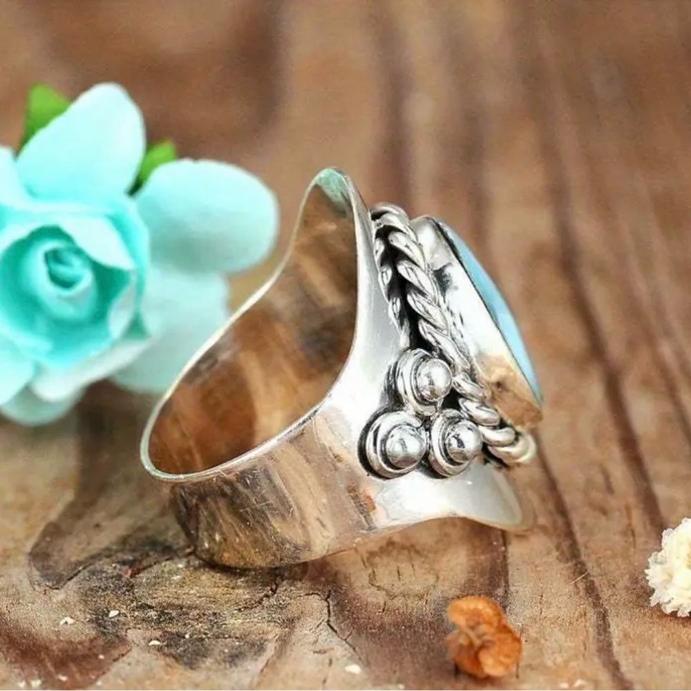 Silver Blue Stone Ring Size 7 - Picture 4 of 4